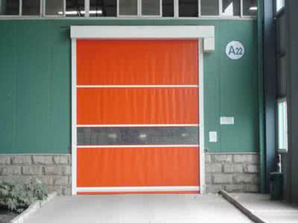 工業(yè)提升門(mén)應(yīng)用于物流行業(yè)有哪些優(yōu)勢(shì)